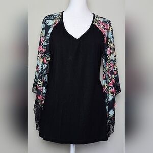 NWOT Milan Kiss Flowy Top with Butterfly Sleeves LARGE